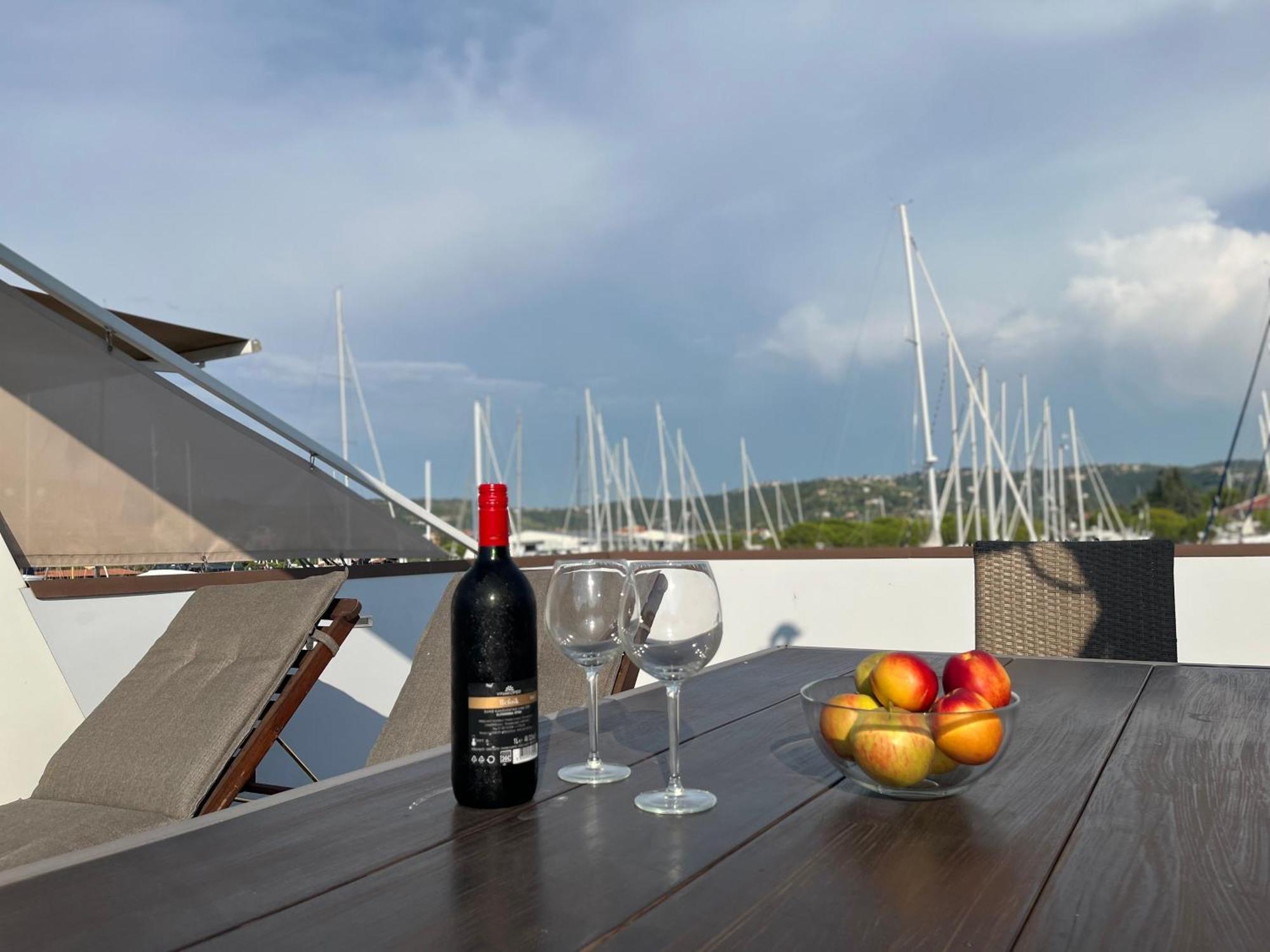 Marina Luxury Houseboat Lace Portorož Dış mekan fotoğraf