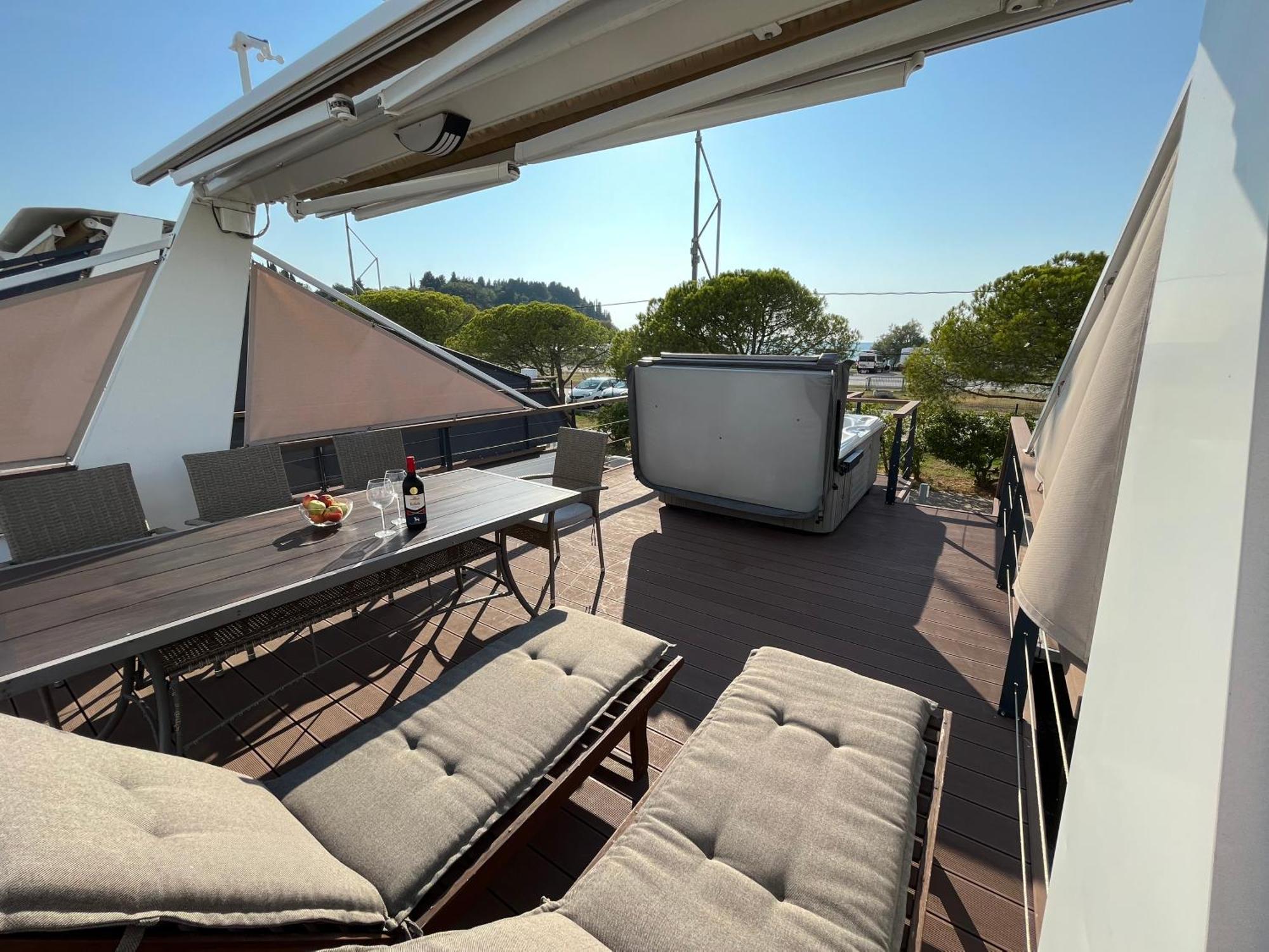 Marina Luxury Houseboat Lace Portorož Dış mekan fotoğraf