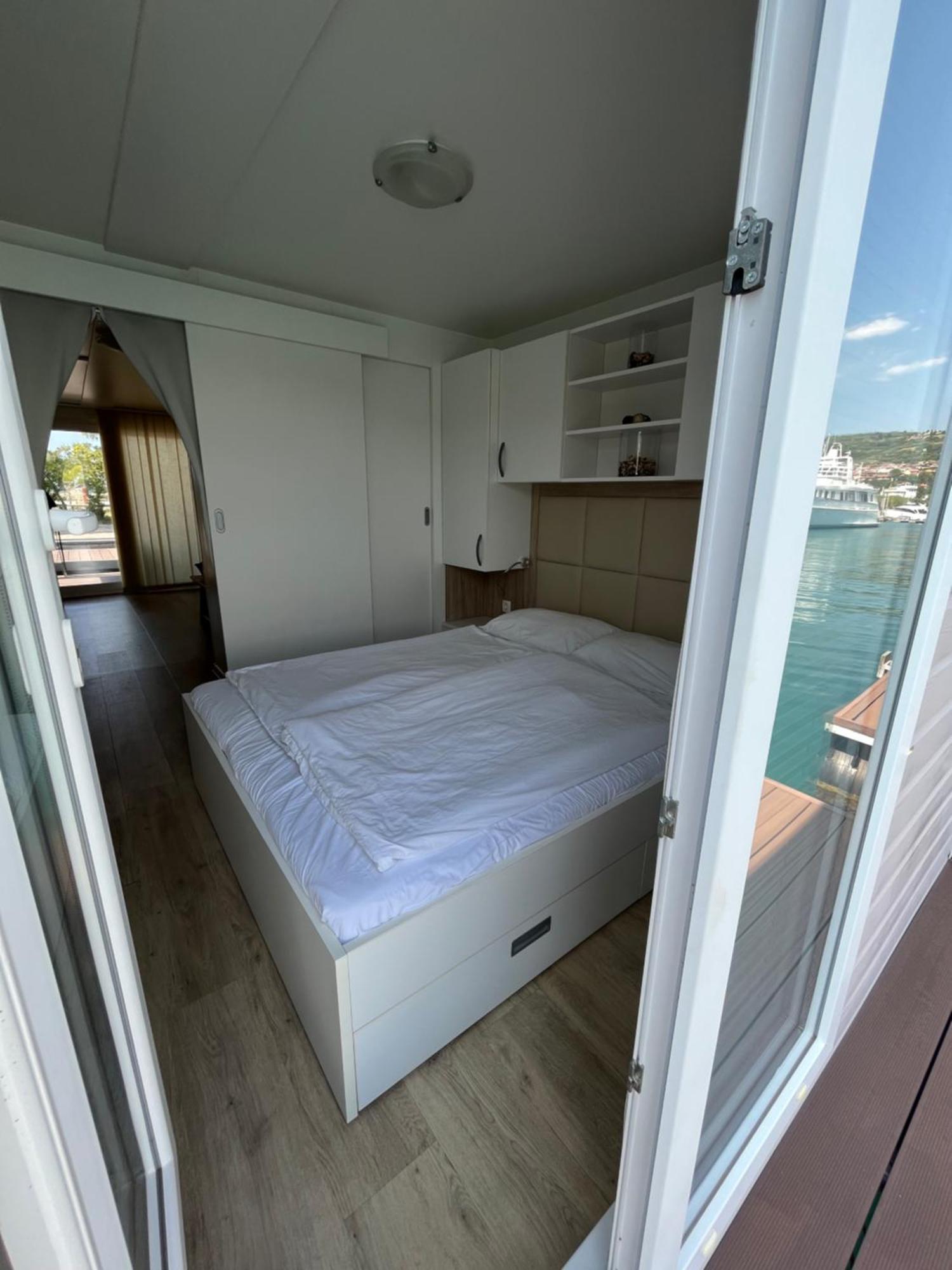 Marina Luxury Houseboat Lace Portorož Dış mekan fotoğraf