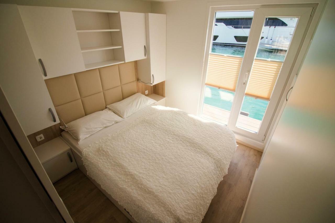 Marina Luxury Houseboat Lace Portorož Dış mekan fotoğraf