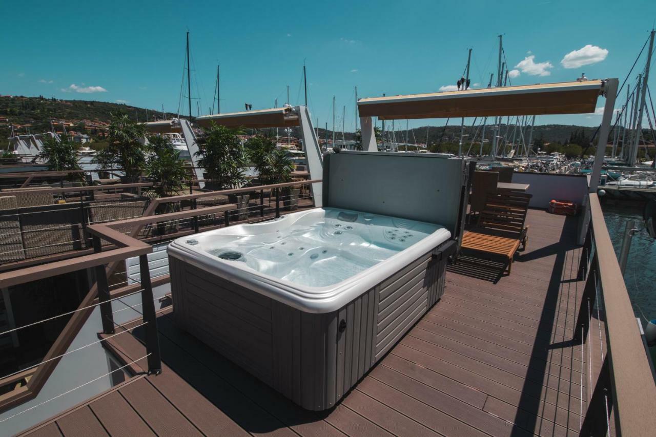 Marina Luxury Houseboat Lace Portorož Dış mekan fotoğraf